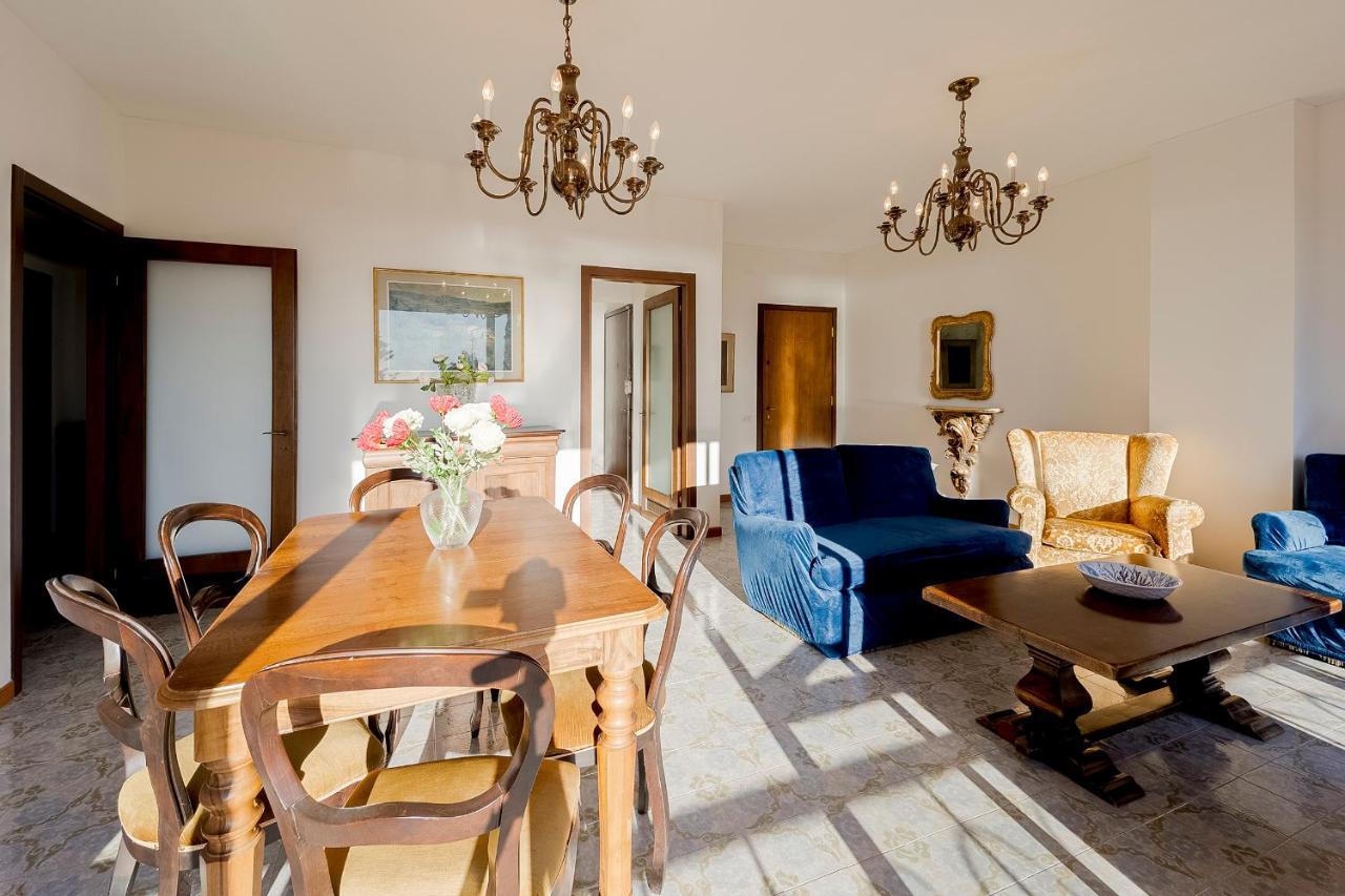 Апартаменты Portosole Attic - With Terrace And Private Parking Санремо Экстерьер фото