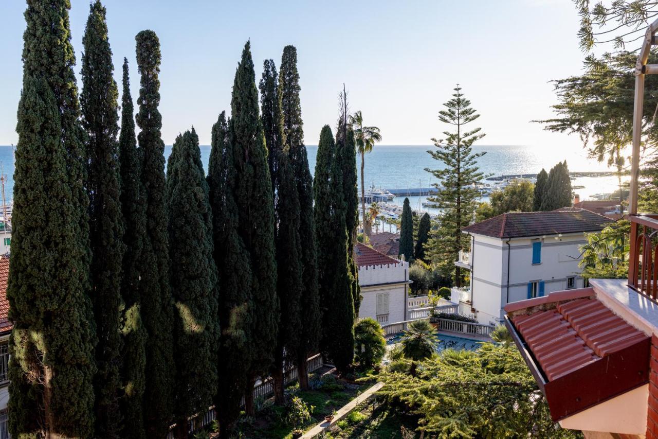 Апартаменты Portosole Attic - With Terrace And Private Parking Санремо Экстерьер фото