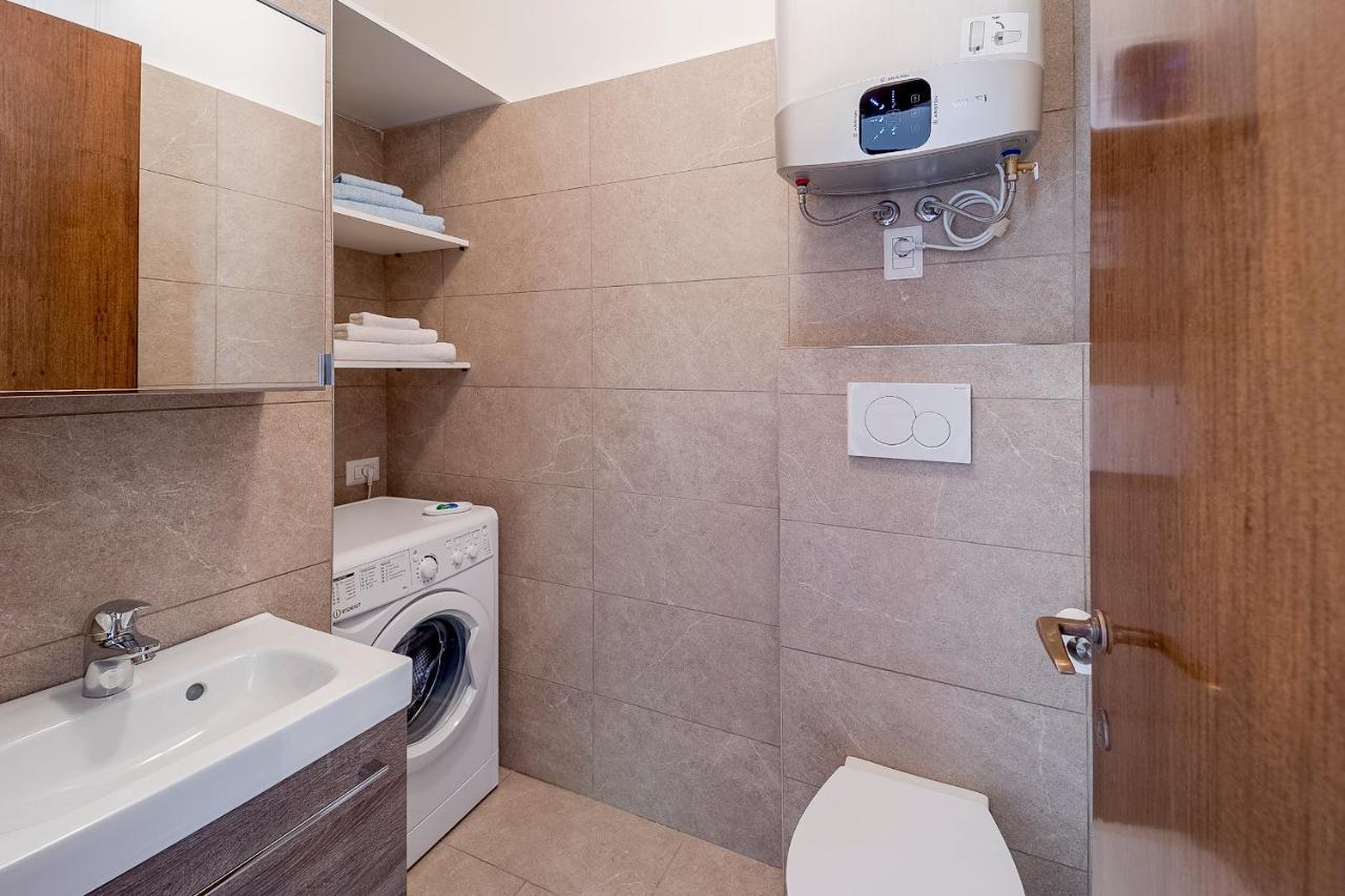 Апартаменты Portosole Attic - With Terrace And Private Parking Санремо Экстерьер фото